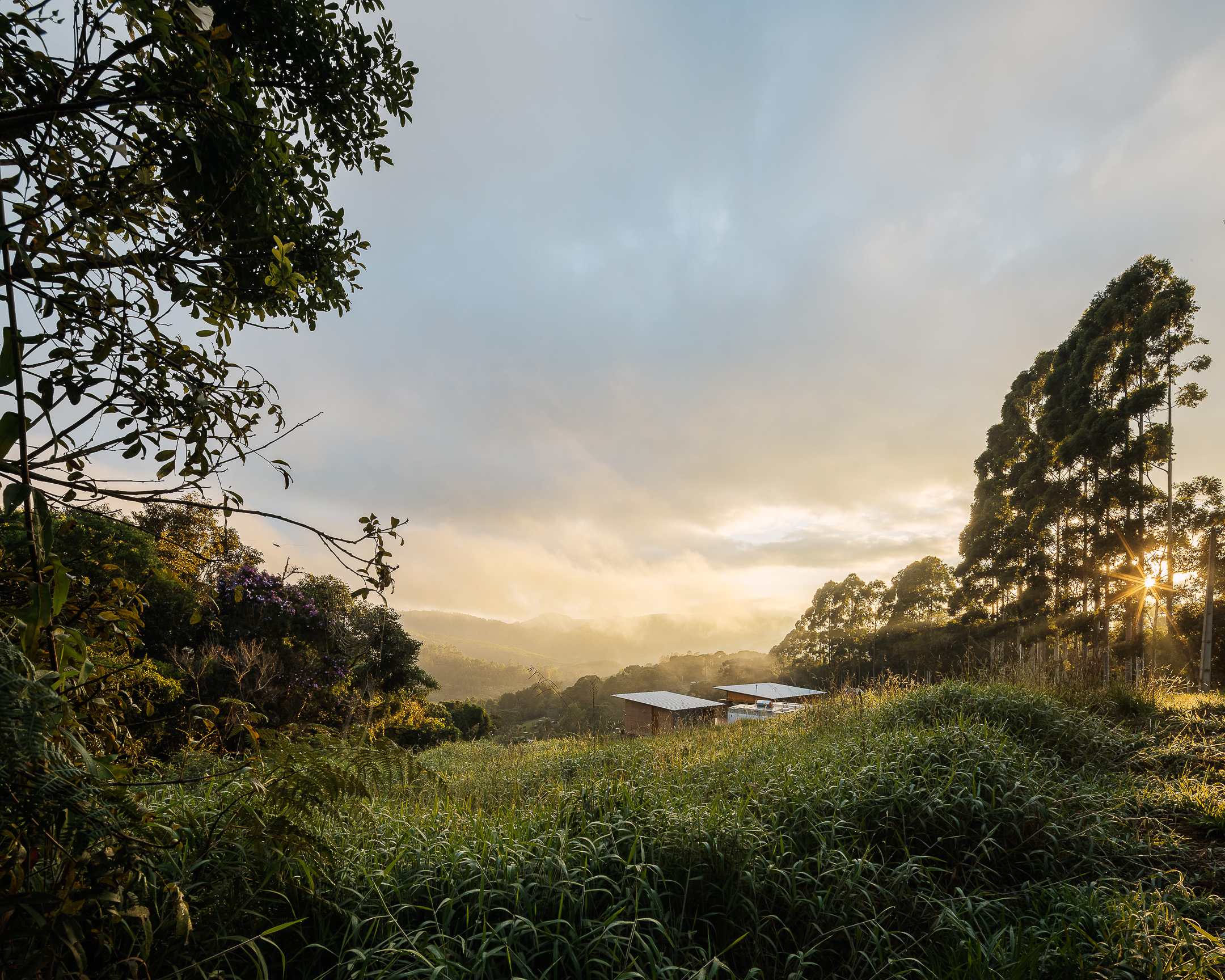 Featured image for “Guapuruvu House in Camanducaia, Brazil”