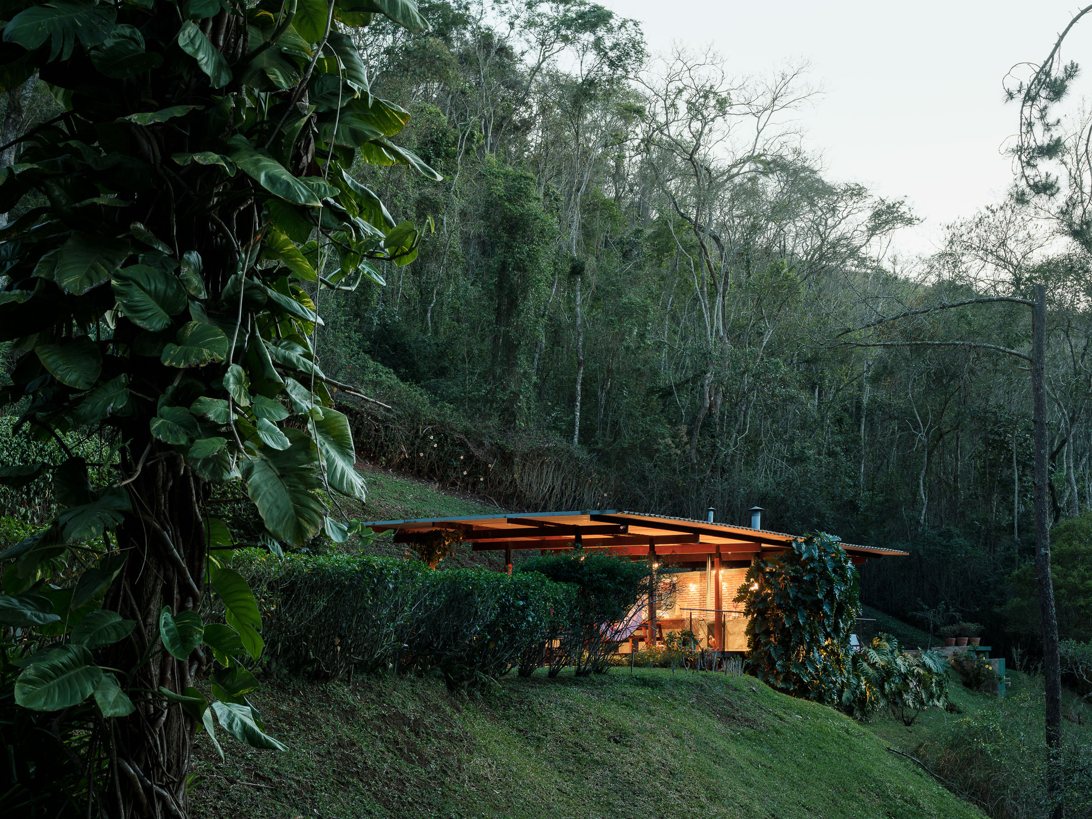 Featured image for “Videiras Pavilion in Petrópolis, Brazil”